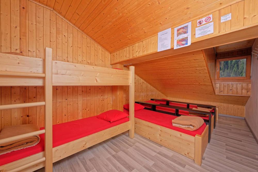 Hostel Petit Velan - Coworking & Coliving Bourg-Saint-Pierre Zewnętrze zdjęcie
